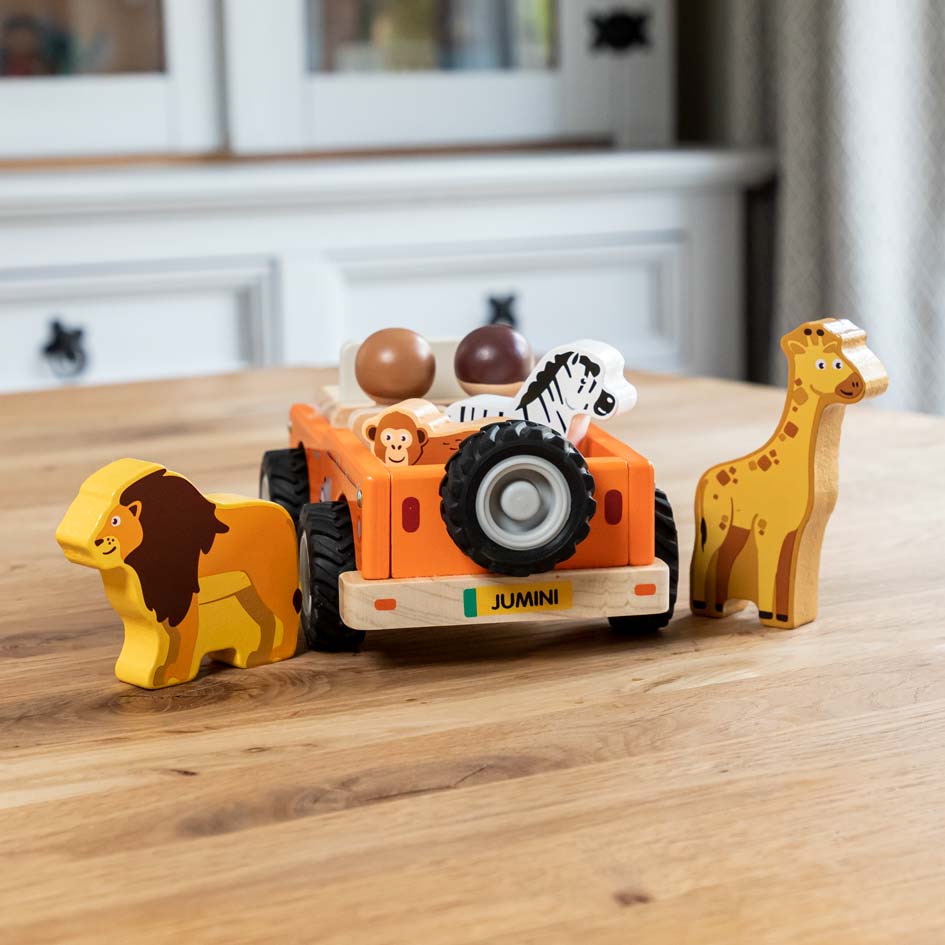 Back of jeep toy with jungle animals