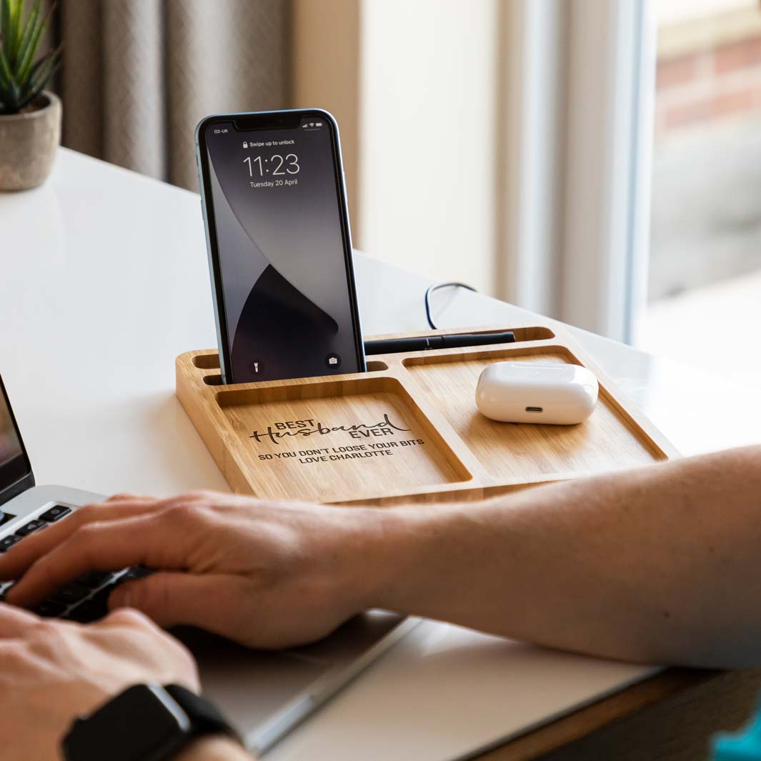 Personalised Best Husband or Wife Wireless Charger Desk Tidy