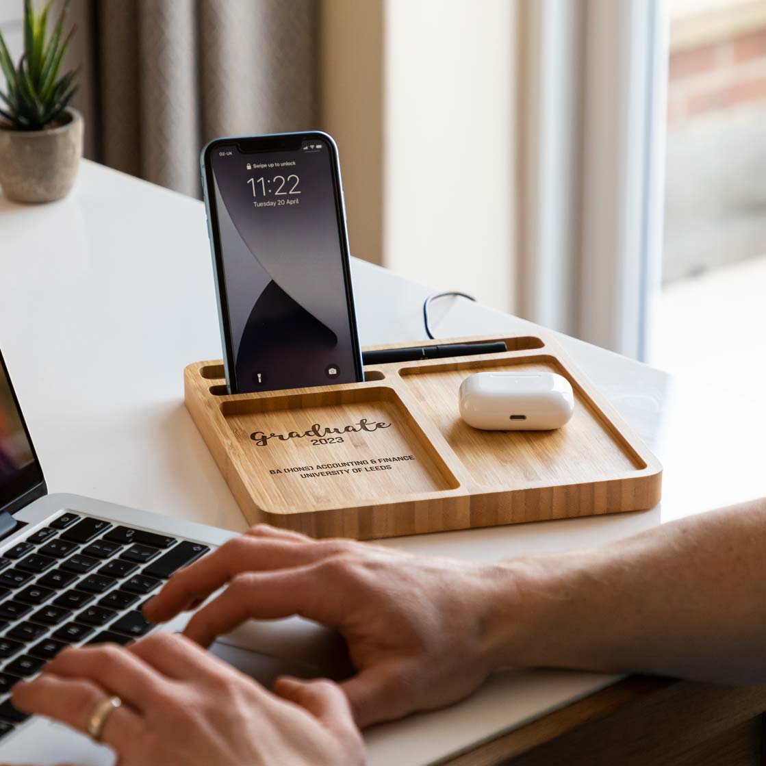 Personalised Graduation Gift Wireless Charger Desk Tidy