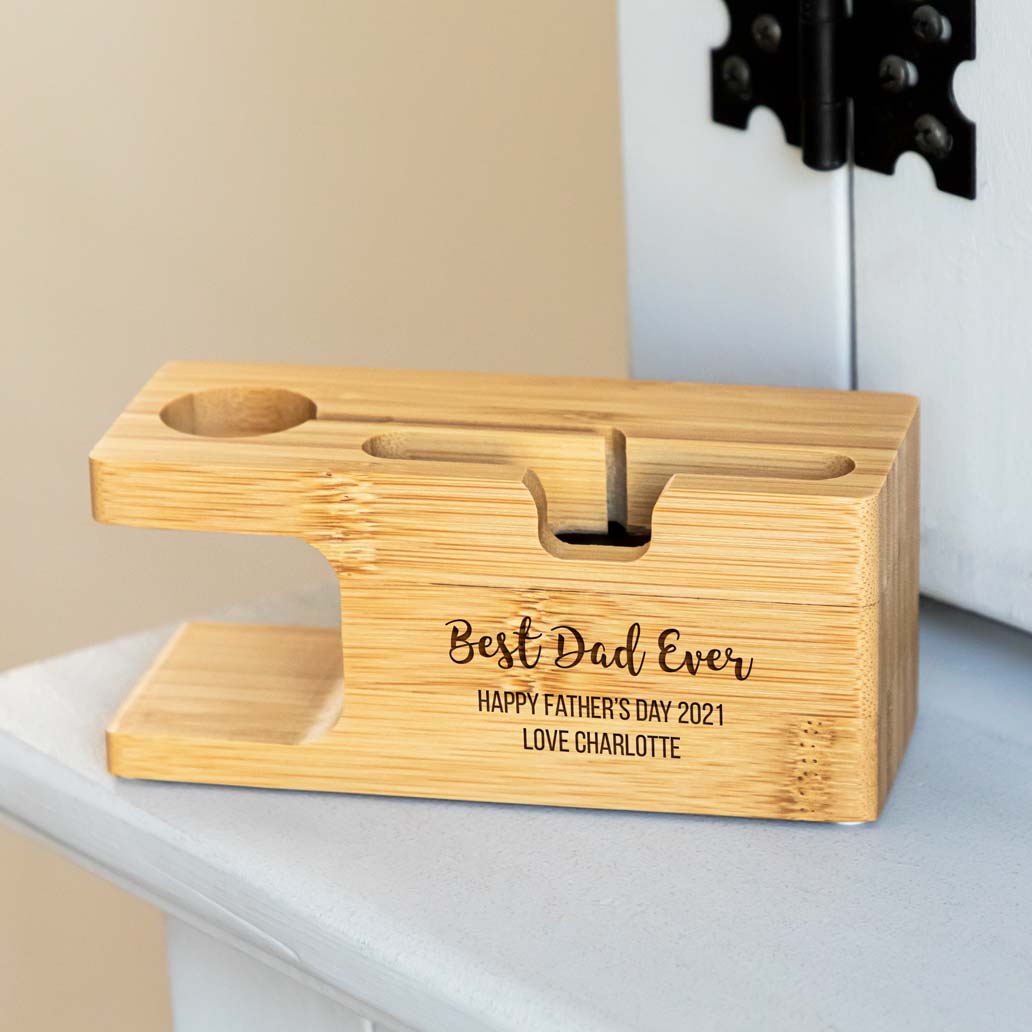 Personalised Best Dad or Mum Charging Station