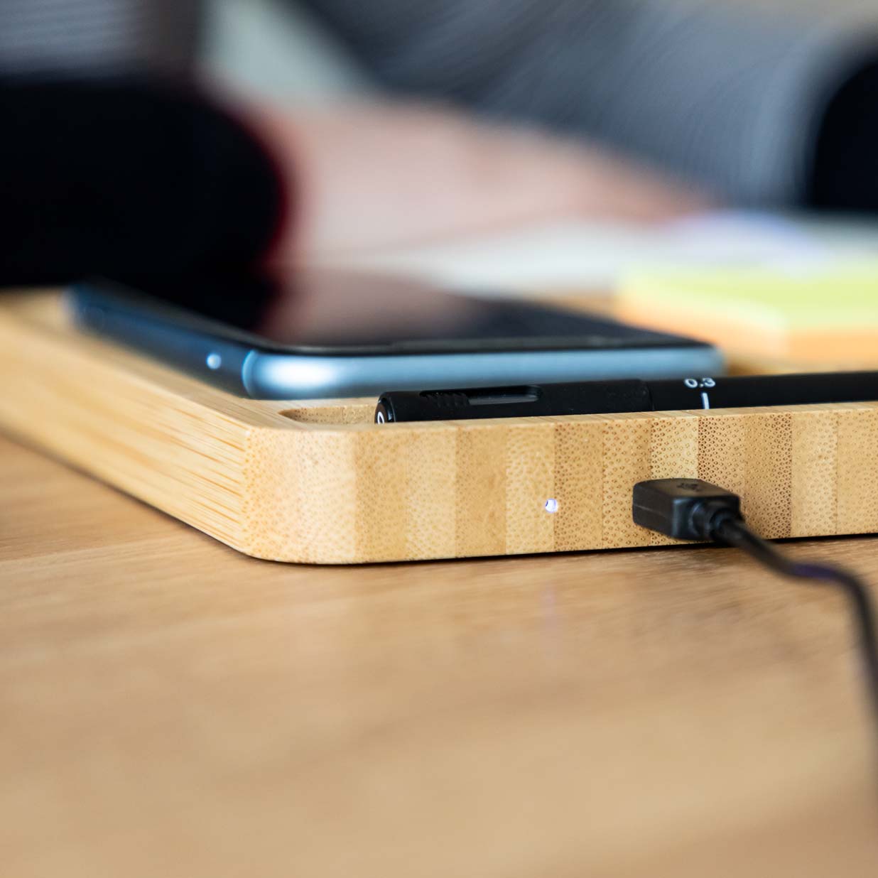 Personalised She Believed She Could Wireless Charger Desk Tidy